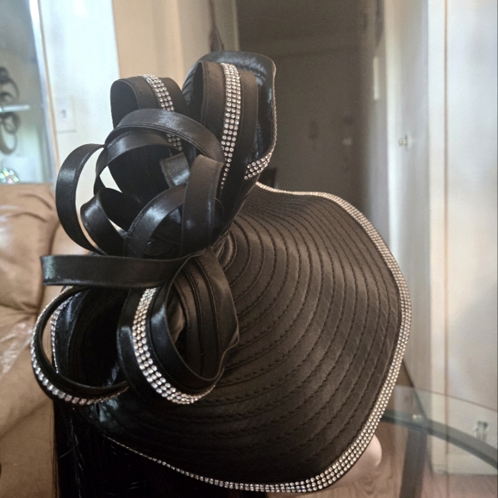 Elegant Black Women's Hat with Rhinestone Trim